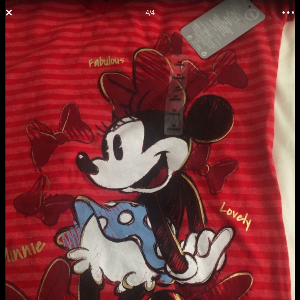 Disney Minnie Mouse v-neck tee NWT